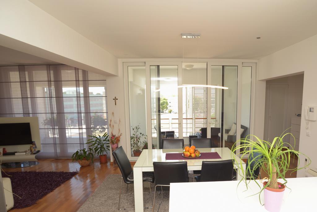 Base Bridge Apartment - Zadar City Centre - Free Parking エクステリア 写真